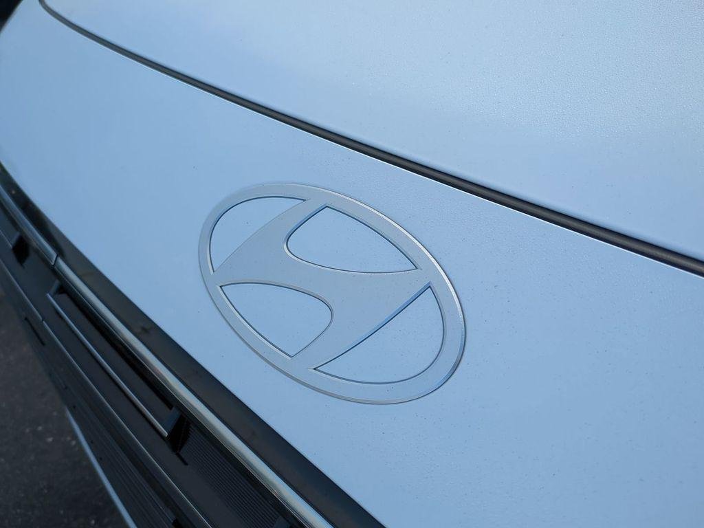 New 2026 White Hyundai SE FWD image 13