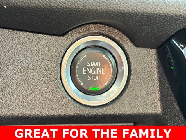 Used 2025 Mosaic Black Metallic Chevrolet LT image 27