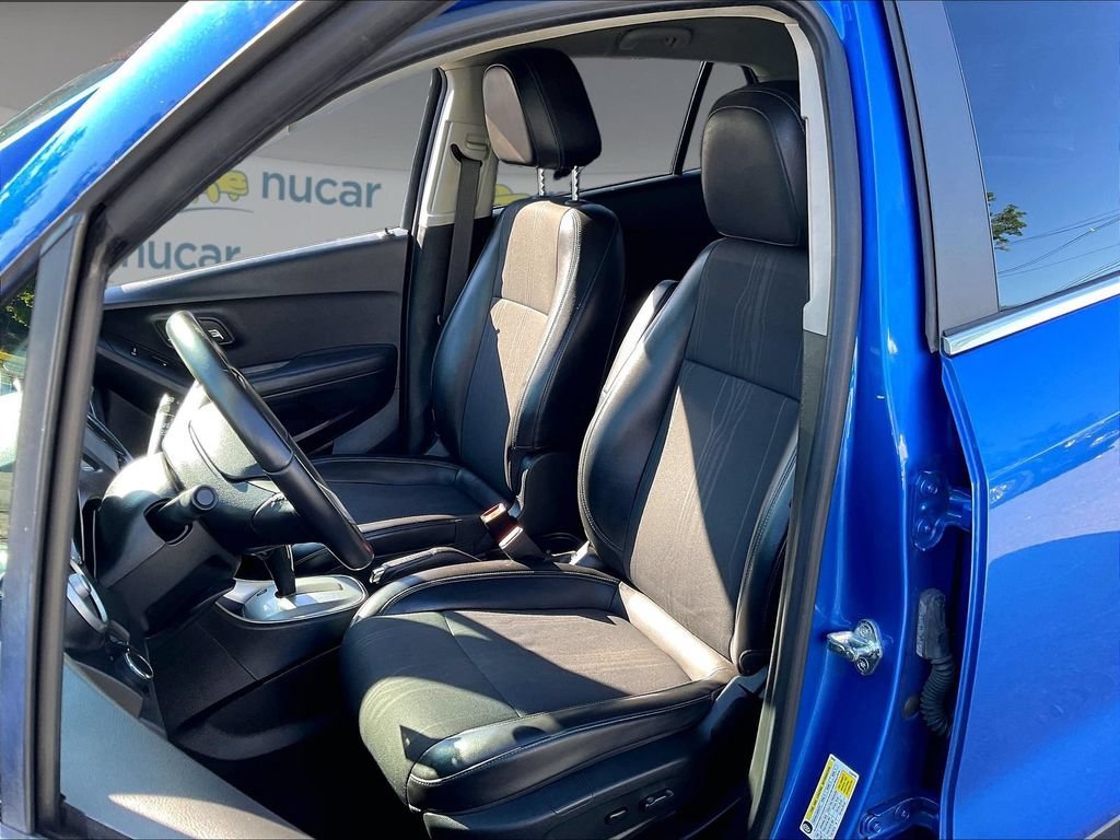 Used 2015 BRILLIANT BLUE METALLIC Chevrolet LT image 10