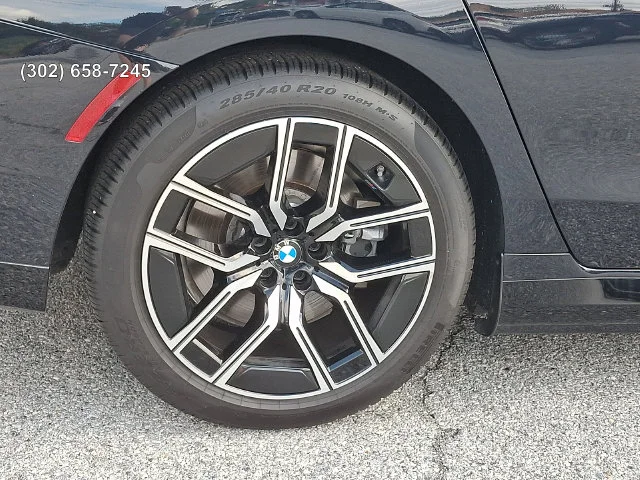 2026 BMW 7 Series 750e - Photo 30