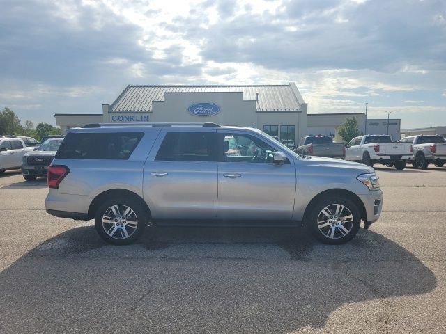 Used 2024 Silver Ford Limited image 24