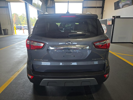 Used 2021  Ford Titanium image 3