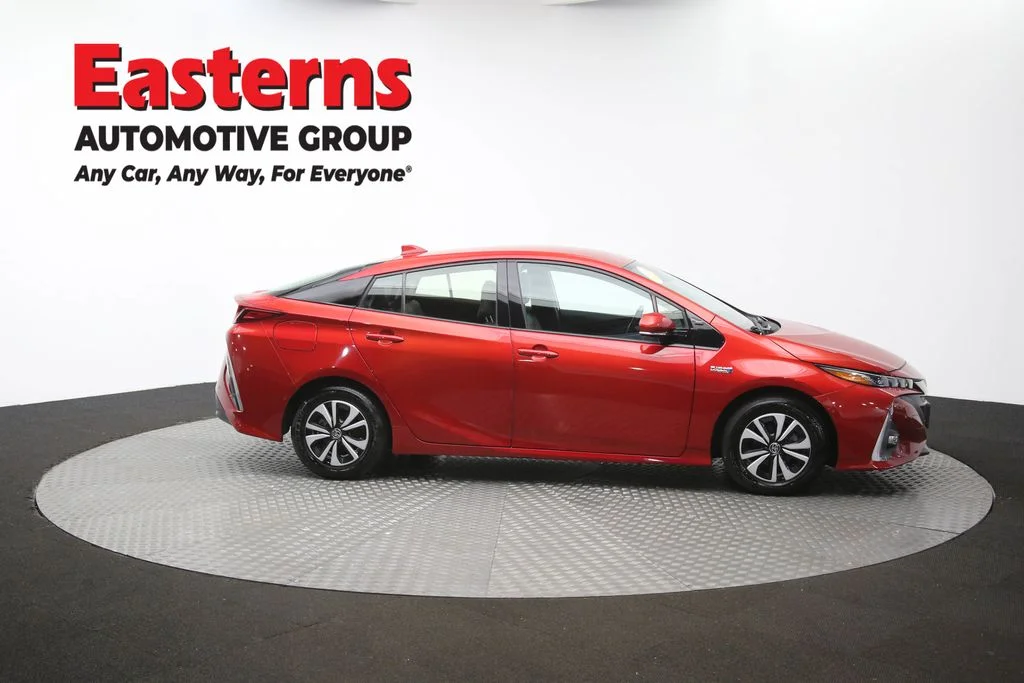 Used 2018 Red Toyota Advanced image 47