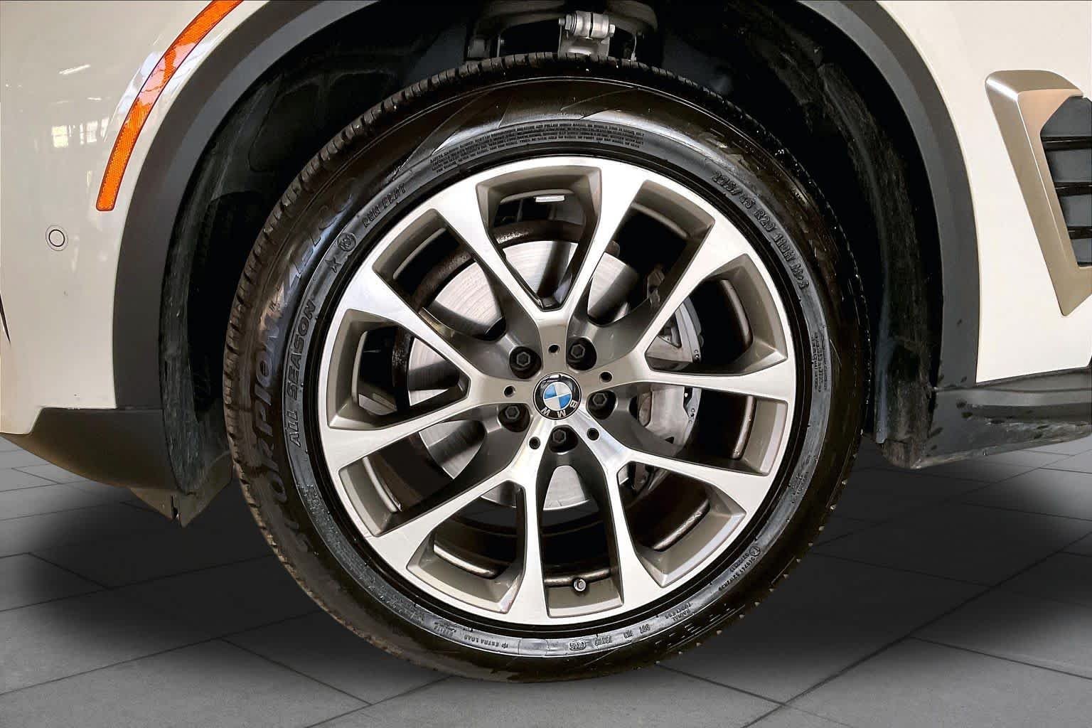 Used 2026  BMW xDrive40i image 10
