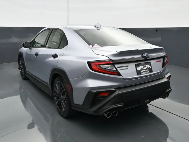 Used 2025 Ice Silver Metallic Subaru Premium image 5