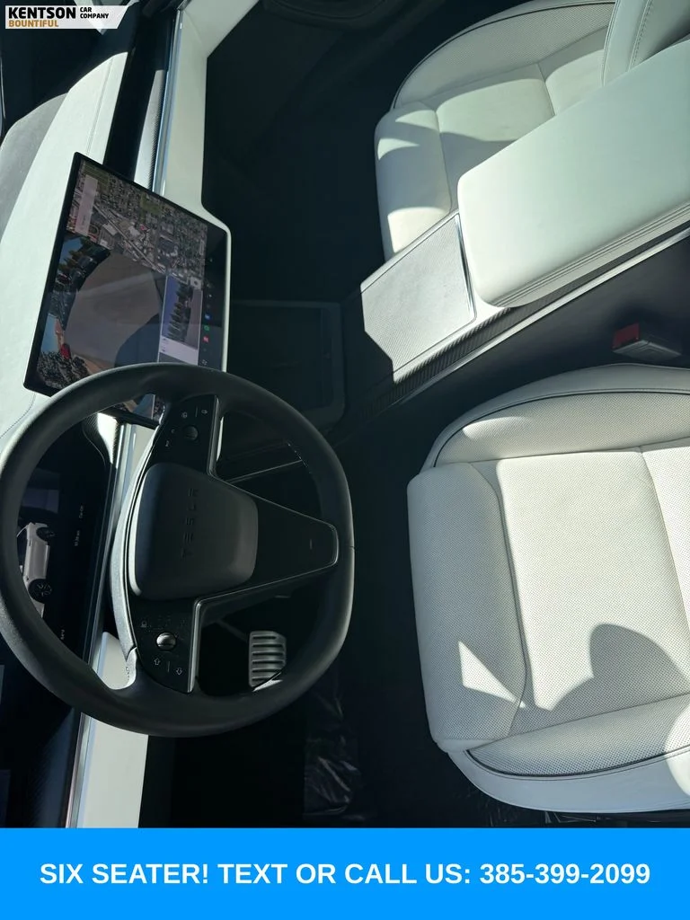 Used 2022 White Tesla Plaid image 30