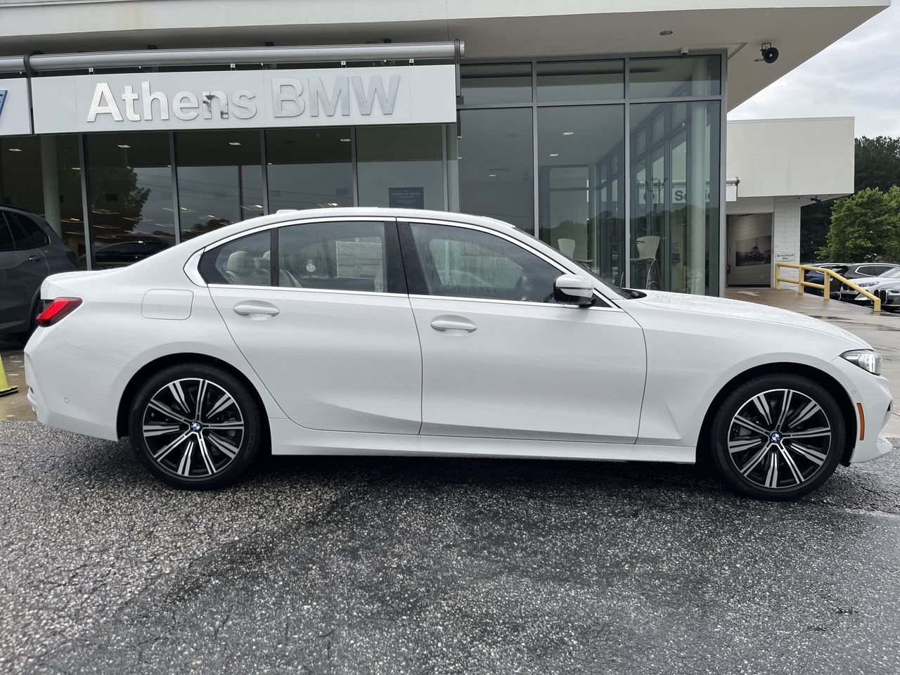 Used 2026 Alpine White BMW 330i image 9