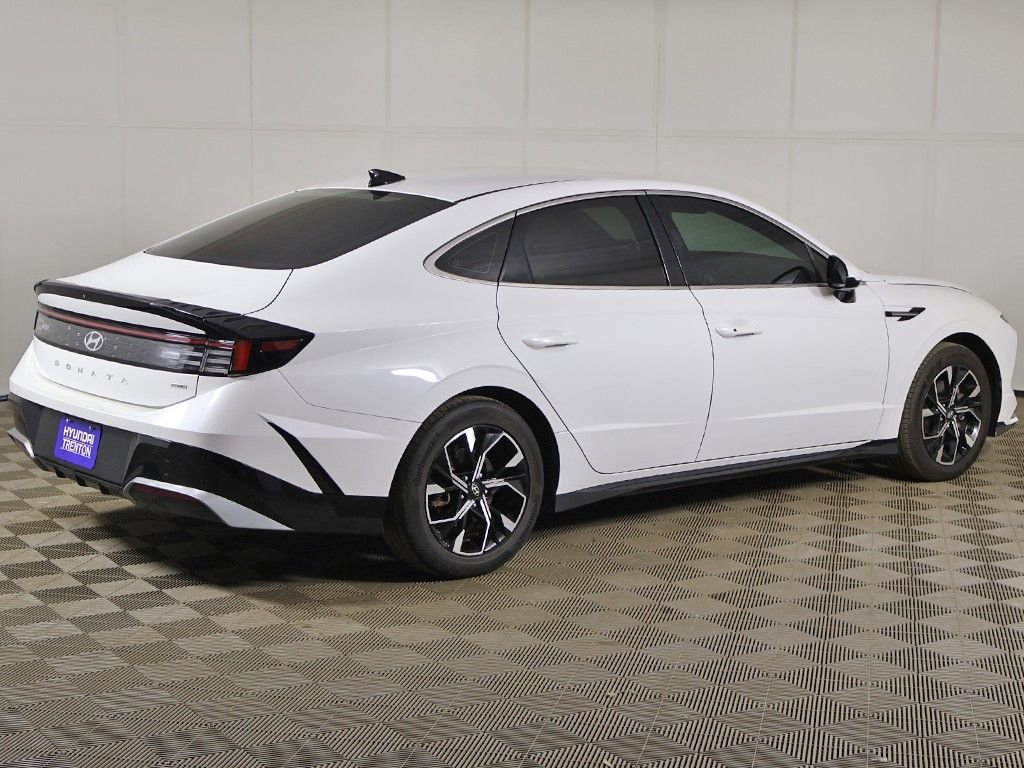 Certified Used 2024 White Hyundai SEL image 9