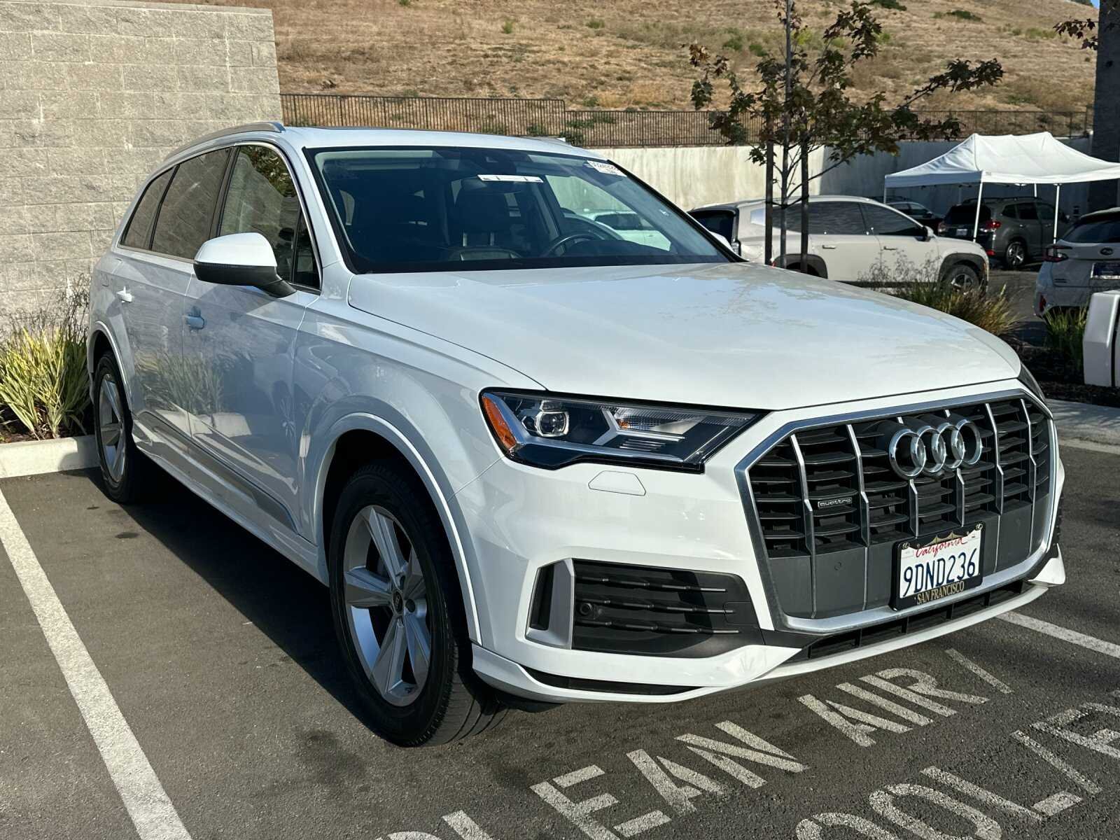 Used 2022 White Audi 45 Premium 4D Sport Utility image 2