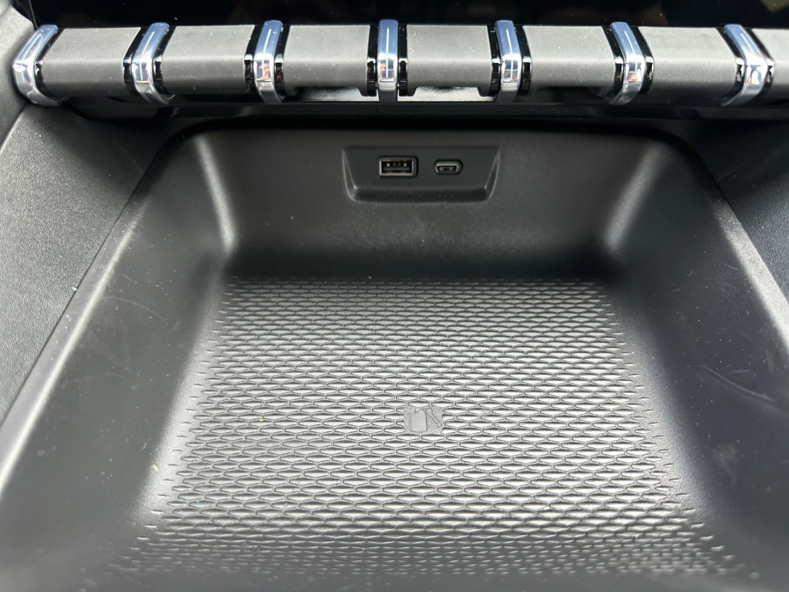 New 2026 Rapids Metallic GMC FWD Elevation image 21