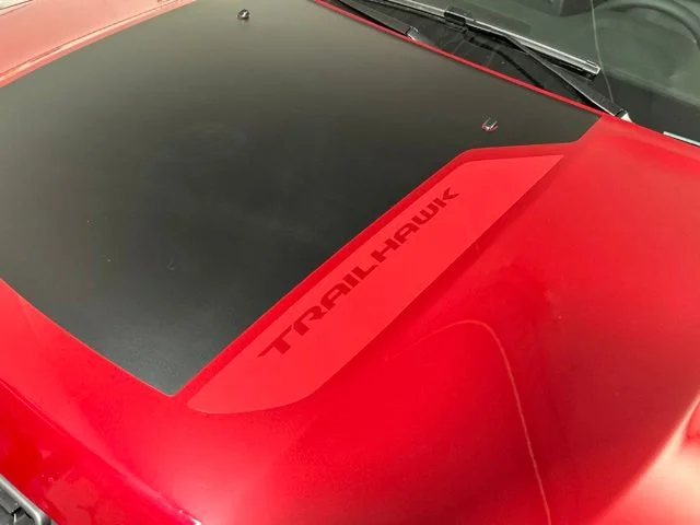 New 2026 Red Hot Pearl-Coat Exterior Paint Jeep Trailhawk image 11