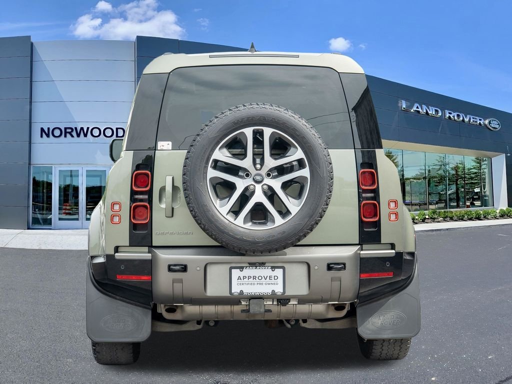Used 2024 Green Land Rover X-Dynamic SE image 5