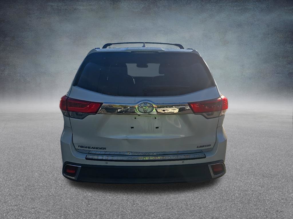 Used 2019 Blizzard Pearl Toyota Limited image 5