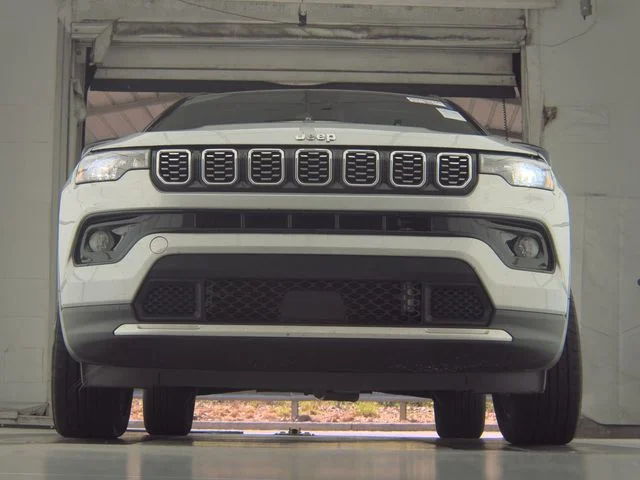 Used 2025 Silver Jeep Limited image 6