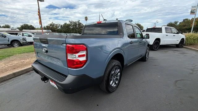 New 2026 Azure Gray Metallic Tri-Coat Ford XLT image 4