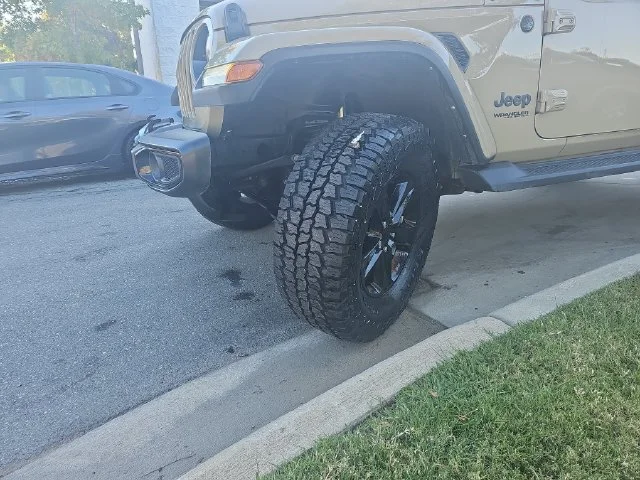 Used 2022 Beige Jeep Unlimited Sahara Altitude image 29