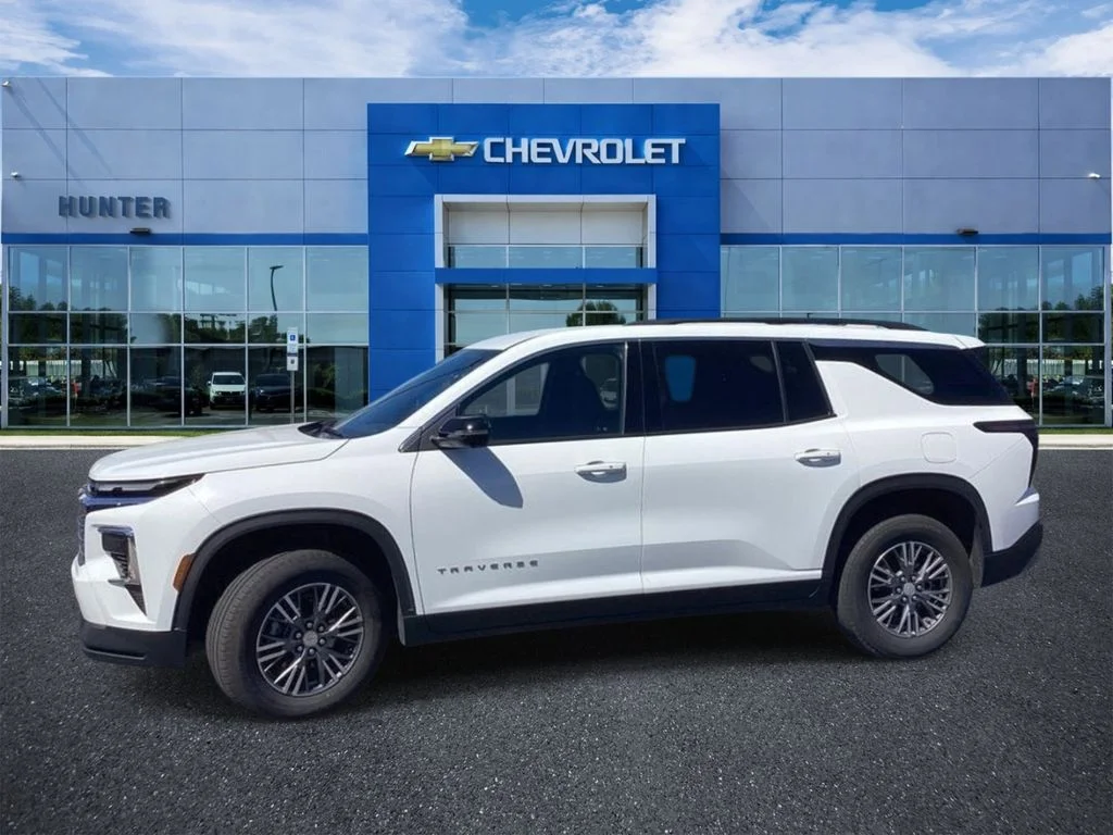 Used 2024 Summit White Chevrolet LT image 6