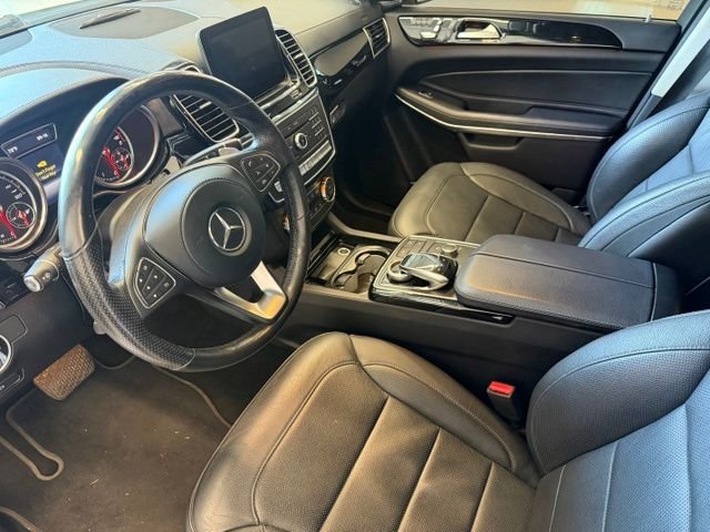 Used 2017  Mercedes-Benz GLS 550 image 10