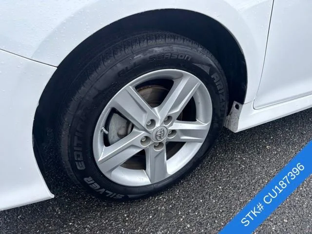 Used 2012 Super White Toyota L image 4