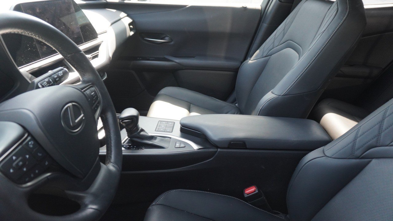 Certified Used 2023 OBSIDIAN Lexus UX 250h Premium image 8
