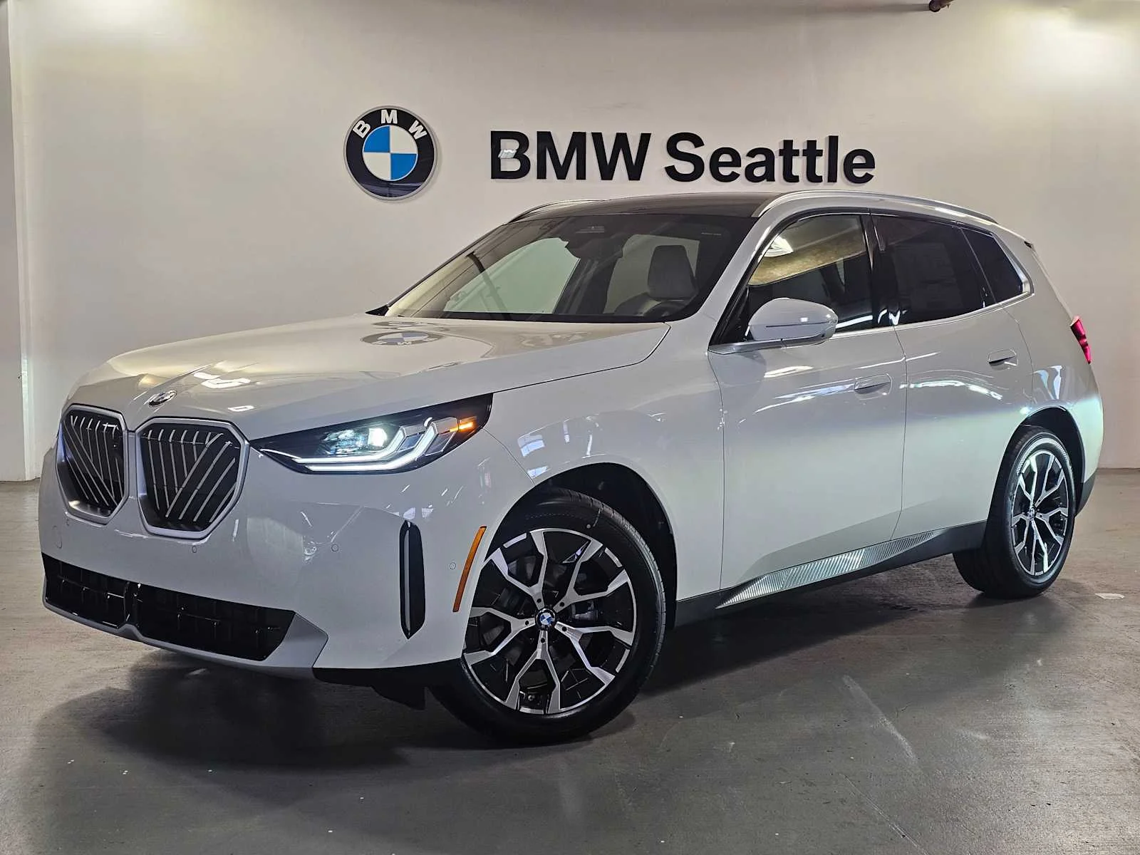 2026 BMW X3 30 XDRIVE's photo