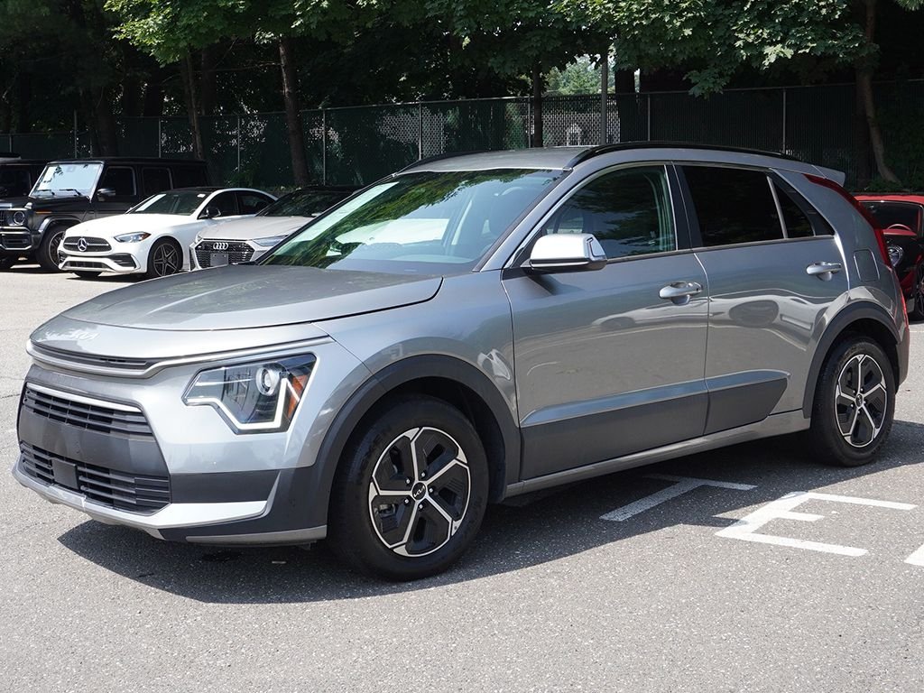Used 2023 Gray Kia EX image 8