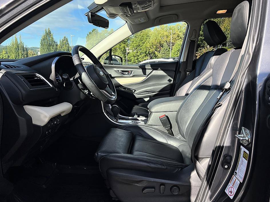 Used 2020 Magnetite Gray Metallic Subaru Limited image 11