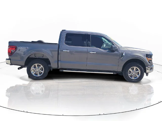 Used 2025 Gray Ford XLT image 4