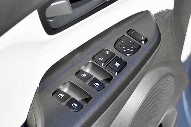 Used 2023 Silver Hyundai SEL image 22