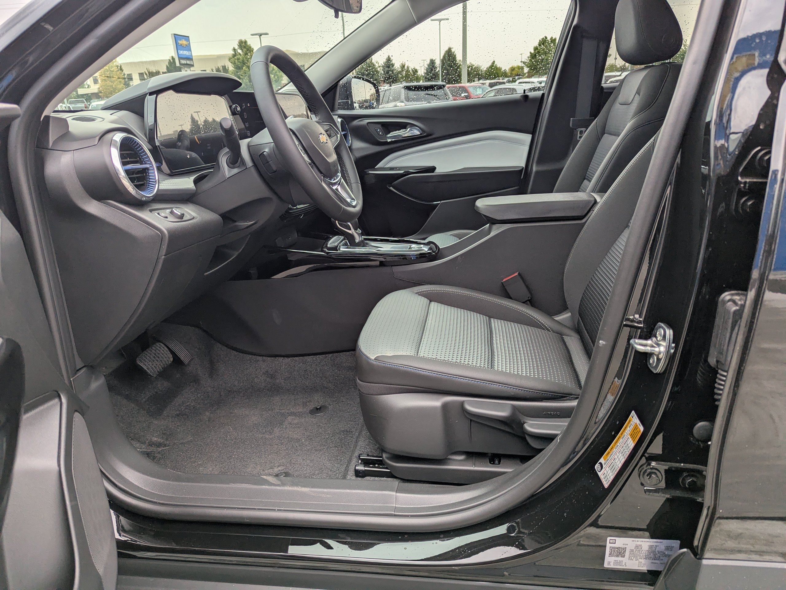 2026 Chevrolet Trax LT - Photo 12