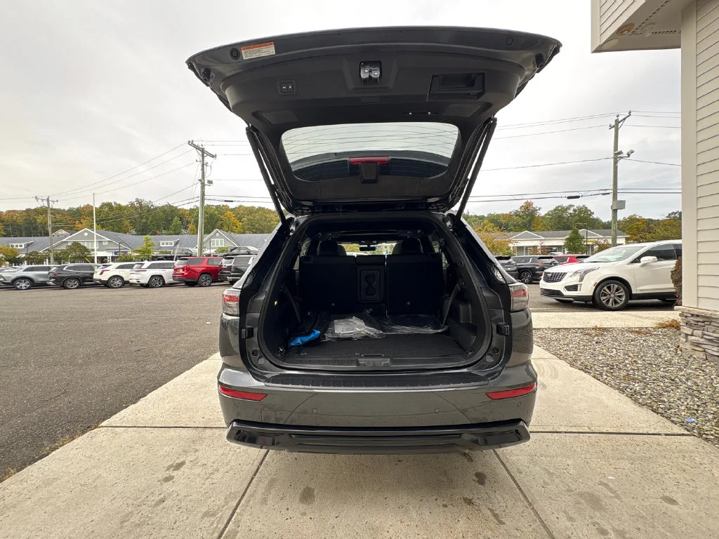 New 2026 Gray Mitsubishi SEL image 50