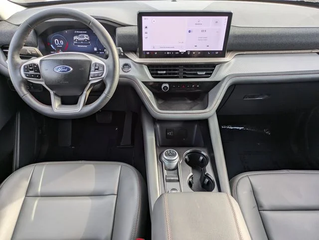 New 2026 Star White Metallic Tri-Coat Ford Active image 15