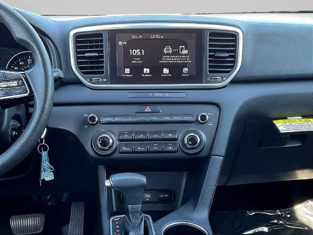 Used 2020 Sparkling Silver Kia LX image 9