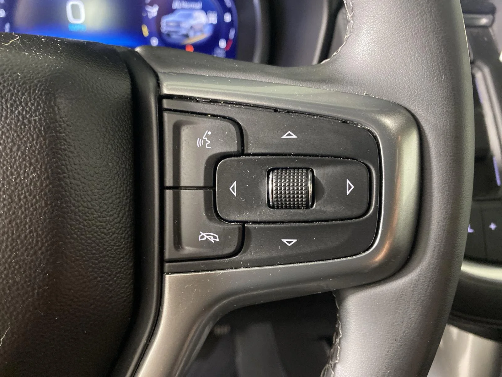 Used 2023 Auburn Metallic Chevrolet LT image 16