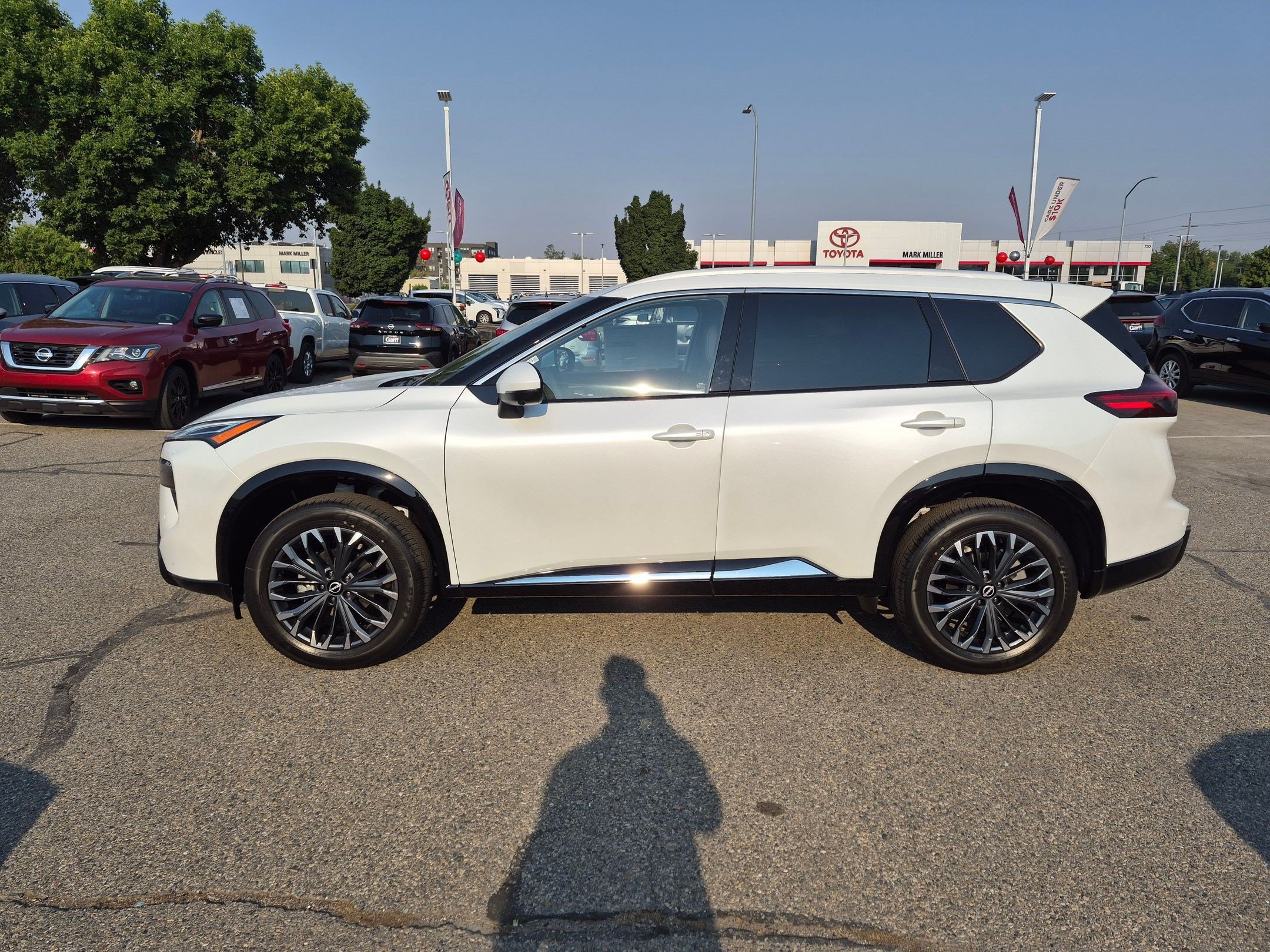 New 2026 Everest White Pearl Tricoat Nissan Platinum image 7