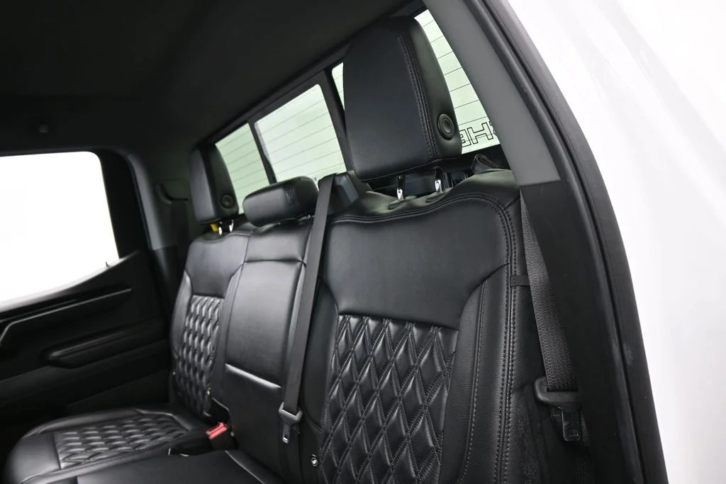 Used 2022 Summit White Chevrolet RST image 39