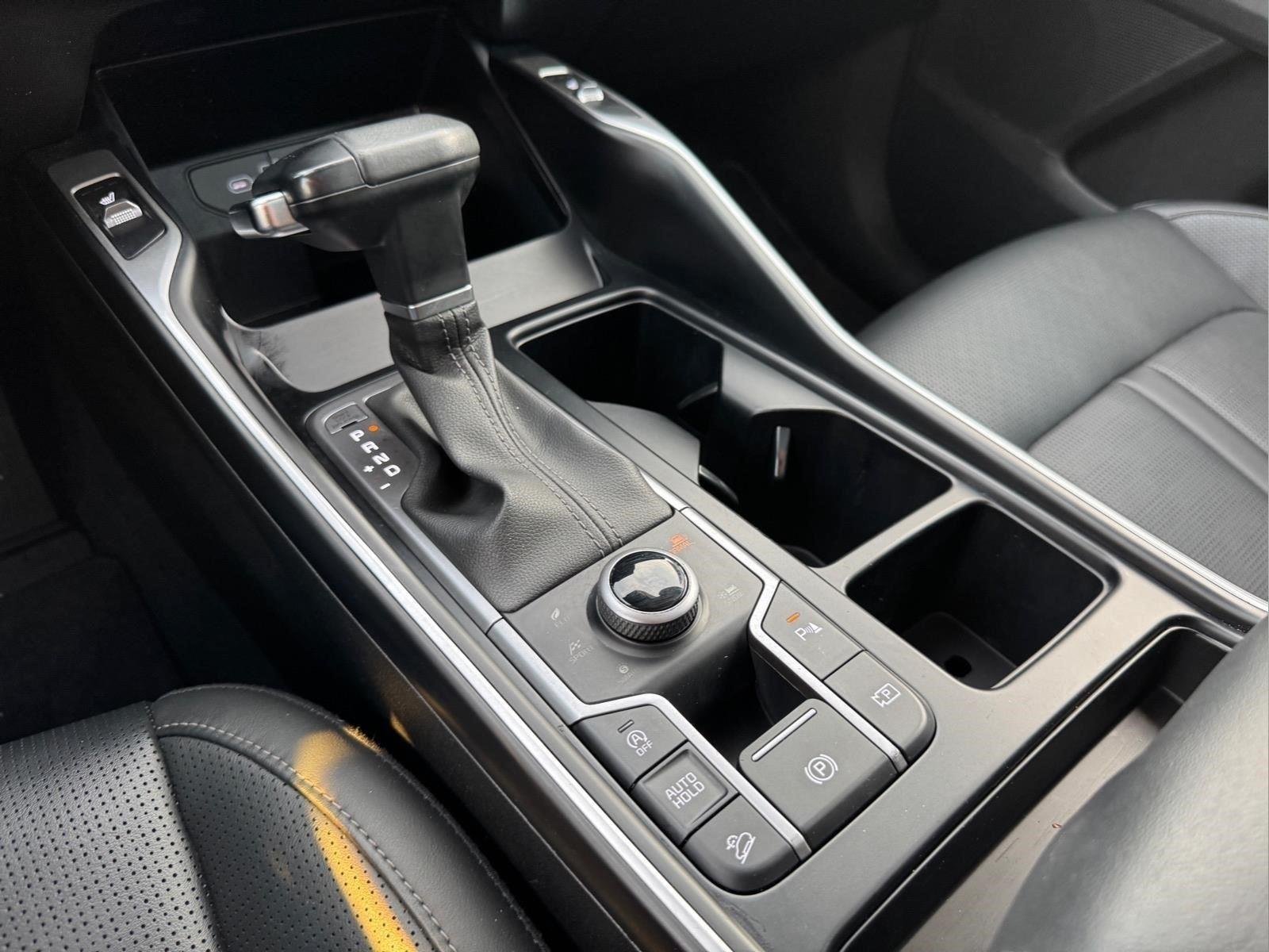 Used 2024 Wolf Gray Kia X-Line EX image 29