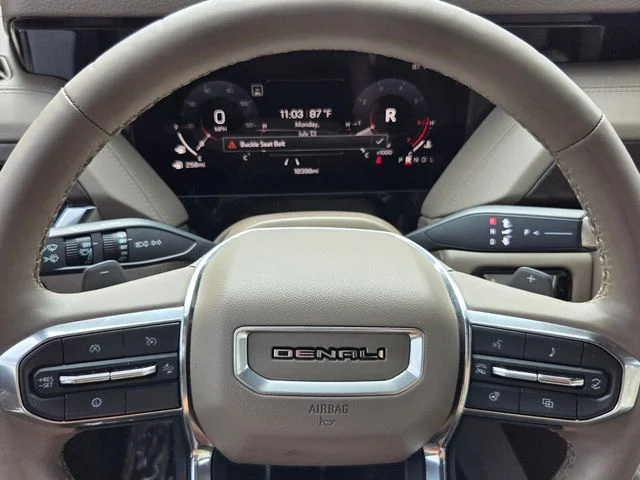 Used 2025 White GMC Denali image 20