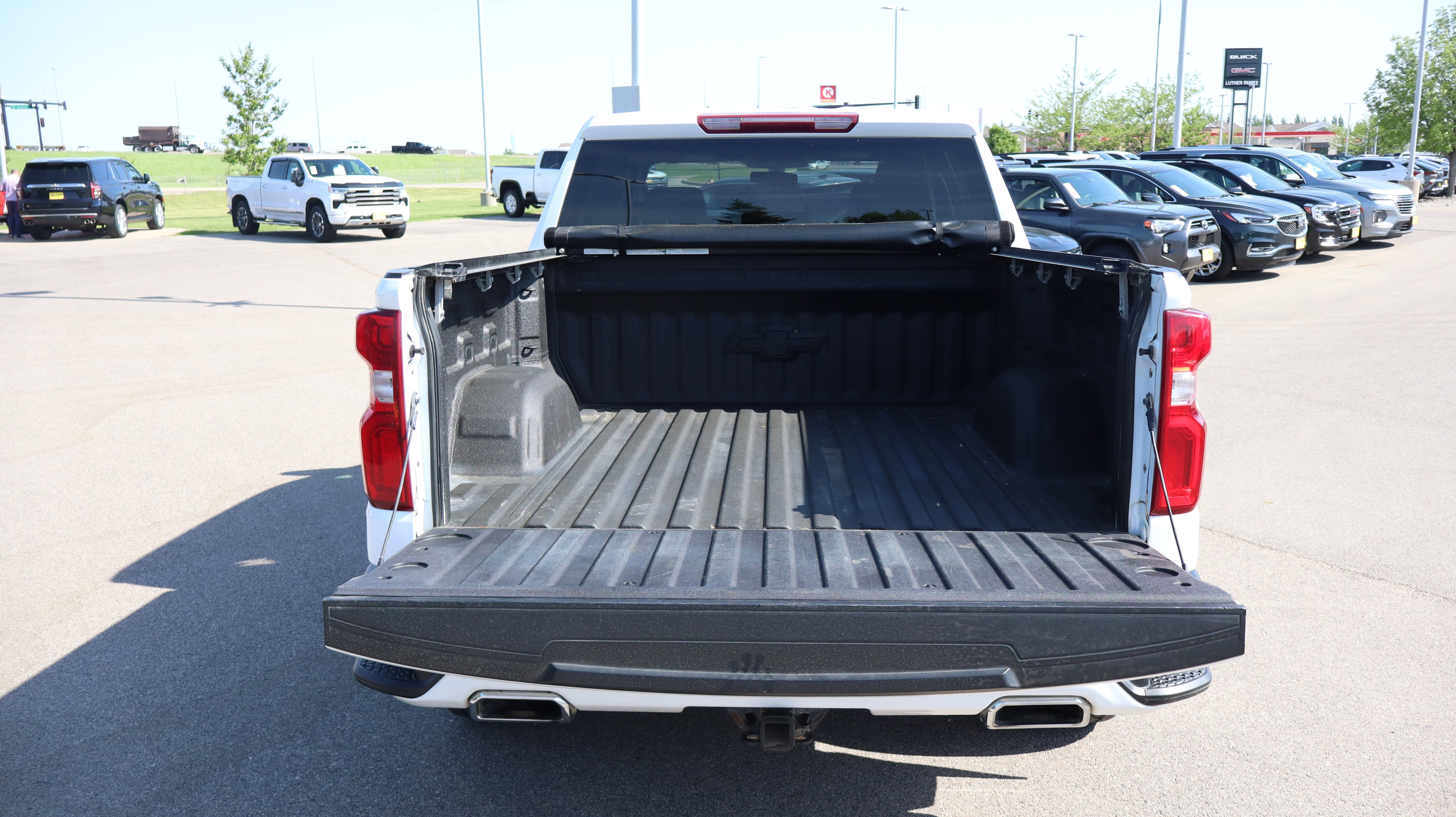 2021 Chevrolet Silverado 1500 RST - Photo 16
