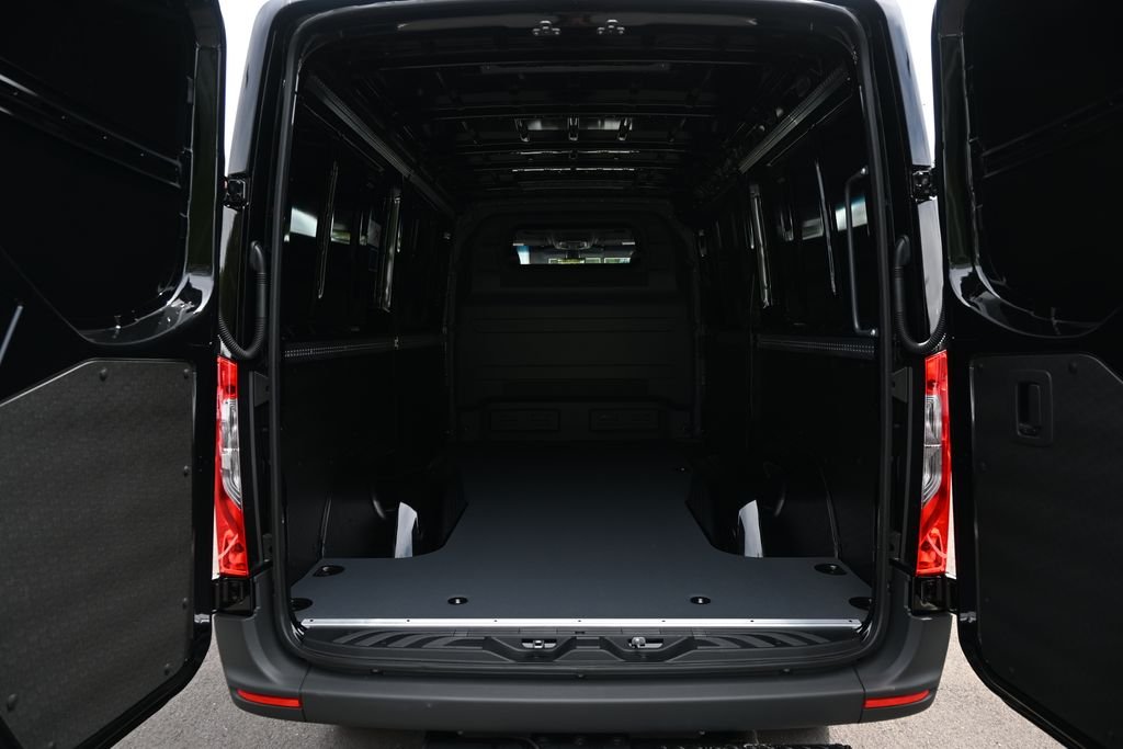 New 2026 Jet Black Mercedes-Benz Cargo 144 WB image 28