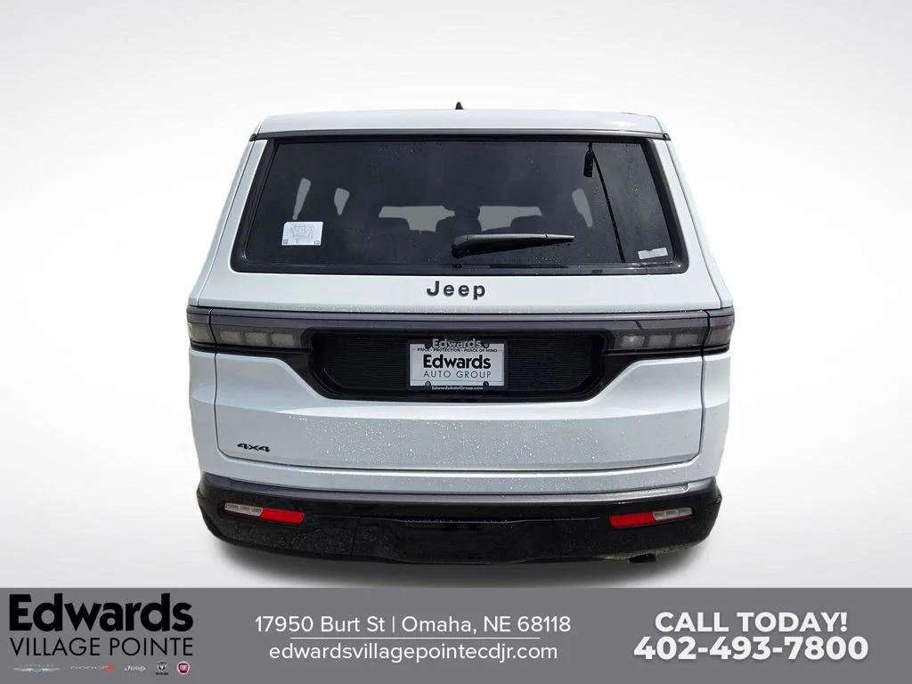 New 2026 Bright White Clear-Coat Exterior Paint Jeep Limited Altitude image 4