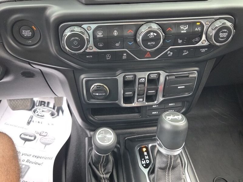 Used 2019 Bright White Clearcoat Jeep Moab image 22