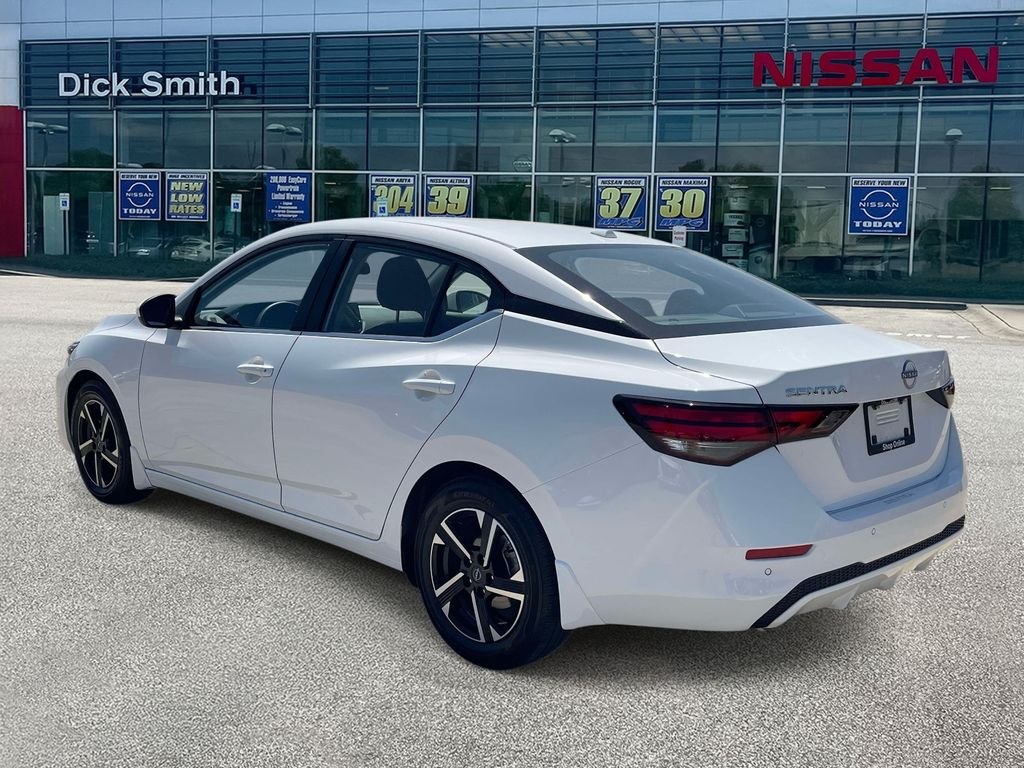 Used 2025 White Nissan SV image 4