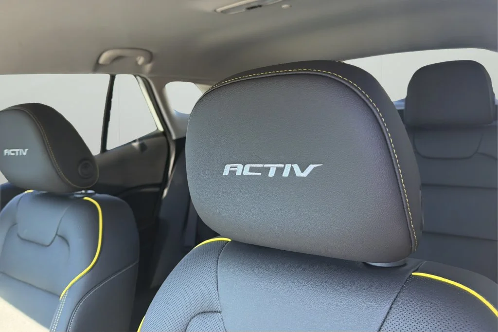 New 2026 Summit White Chevrolet ACTIV image 34