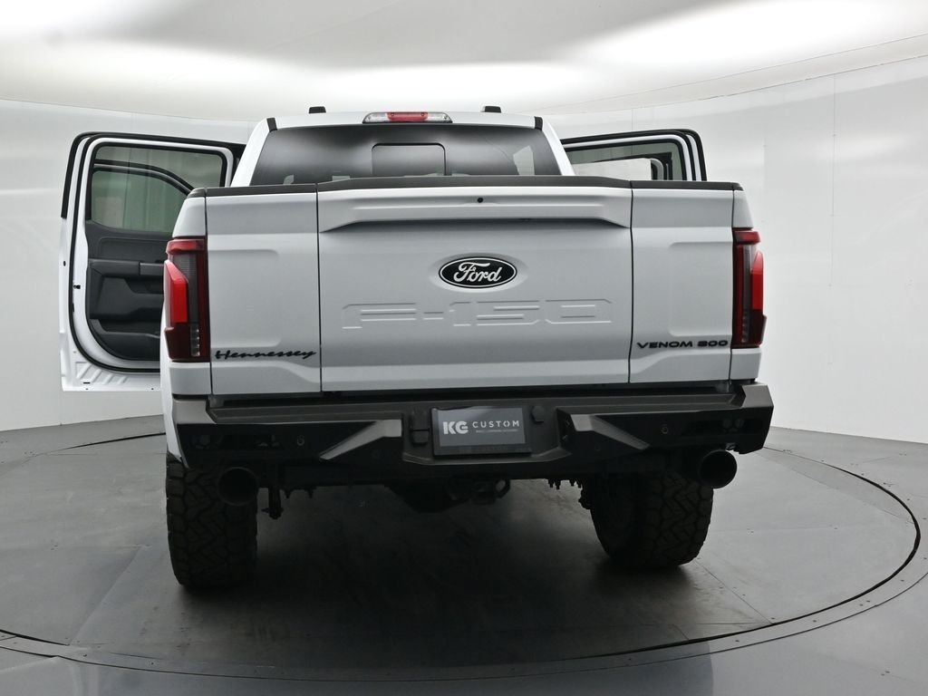 New 2025 Oxford White Ford Lariat image 35
