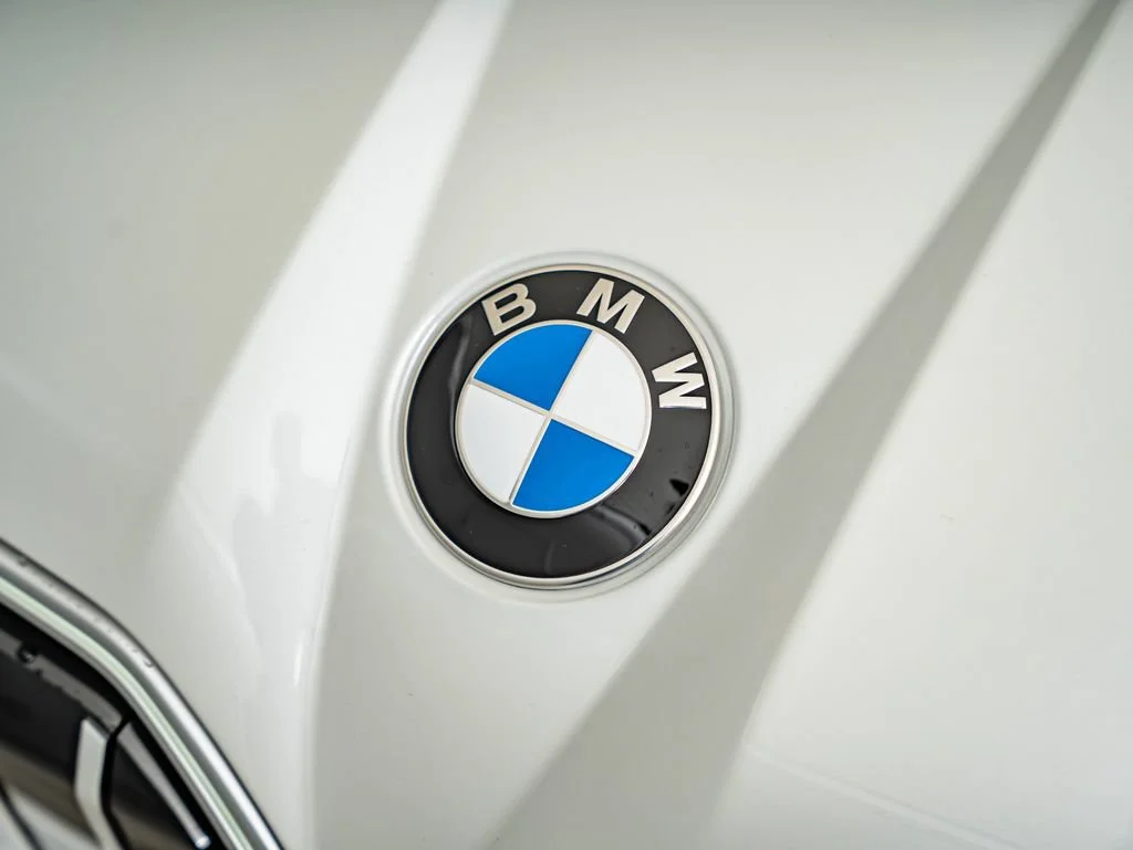 New 2026 Mineral White Metallic BMW 30 xDrive image 12