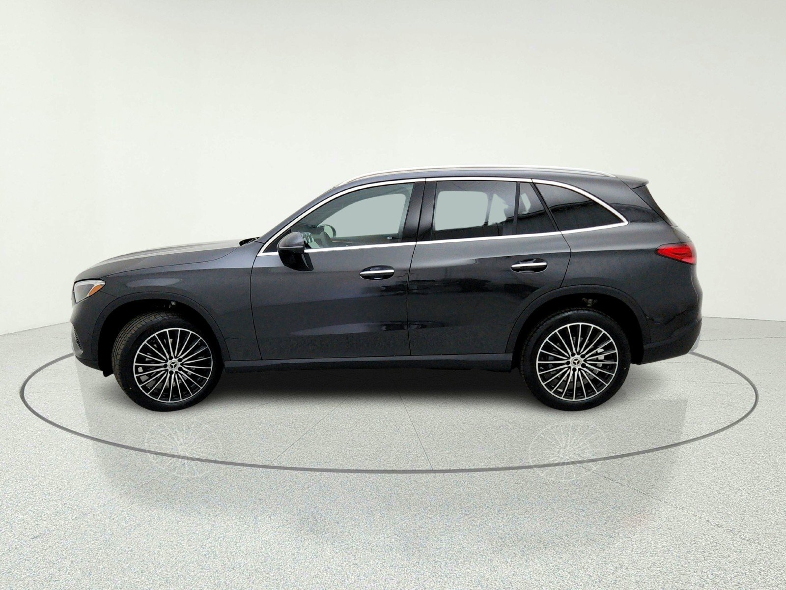 New 2026 Graphite Grey Metallic Mercedes-Benz GLC 300 SUV image 14