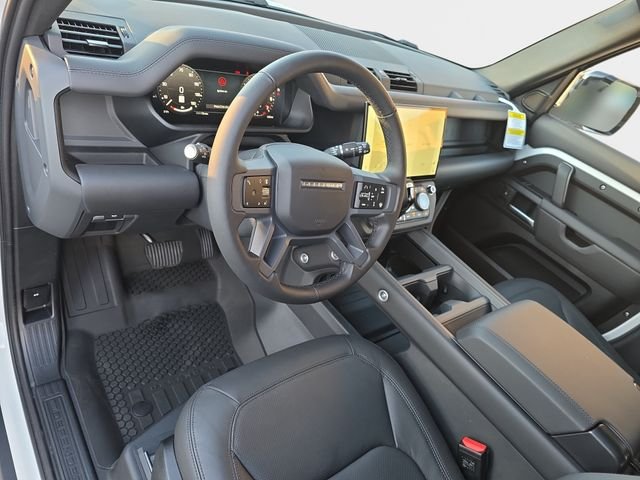 New 2026 Fuji White Land Rover X-Dynamic SE image 13