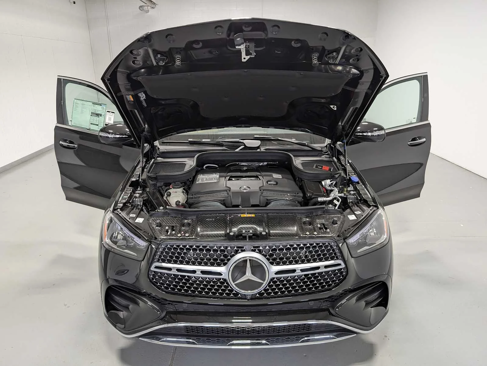 New 2026 Obsidian Black Metallic Mercedes-Benz GLE 580 image 11