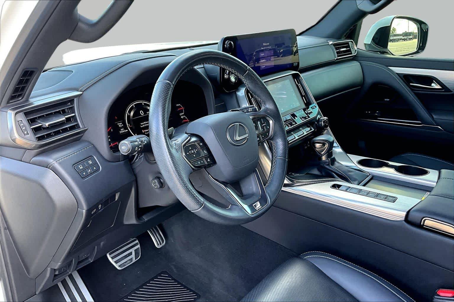 Used 2024 Ultra White Lexus F SPORT image 18